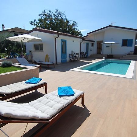 B&B La Gatta Sul Tetto Borgo san Donato  Luaran gambar