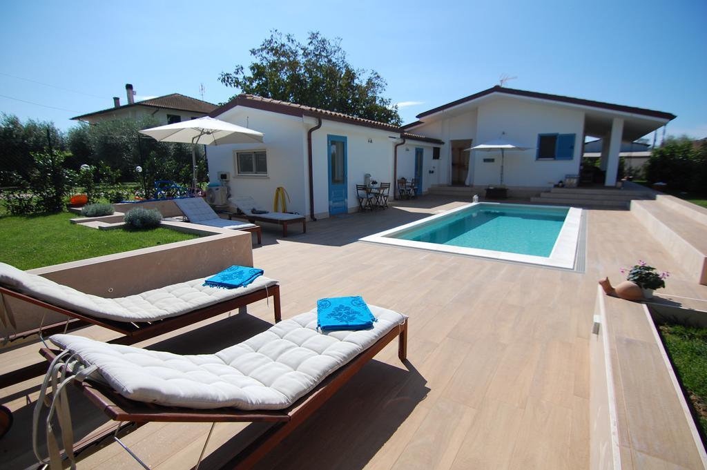 B&B La Gatta Sul Tetto Borgo san Donato  Luaran gambar